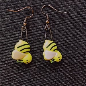 Handmade bumble bee earrings 🤠